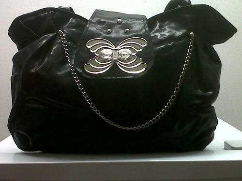 BISCAST LEATHER HANDBAGS IN SHINY BLACK