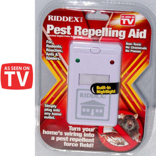 Electronic pest repeller for rodents, roaches, ants and spiders-simply plug it in to any plug socket