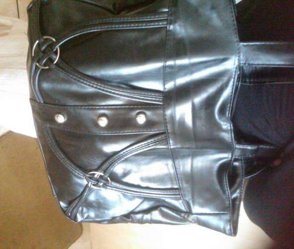 "CLEARANCE" BISCAST LEATHER HANDBAGS IN BLACK