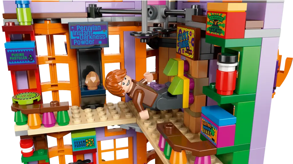LEGO® Harry Potter - Diagon Alley: Weasleys Wizard Wheezes (76422)