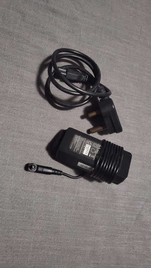 LAPTOP:  Samsung NP200B5B 15,6` (Refurbished)