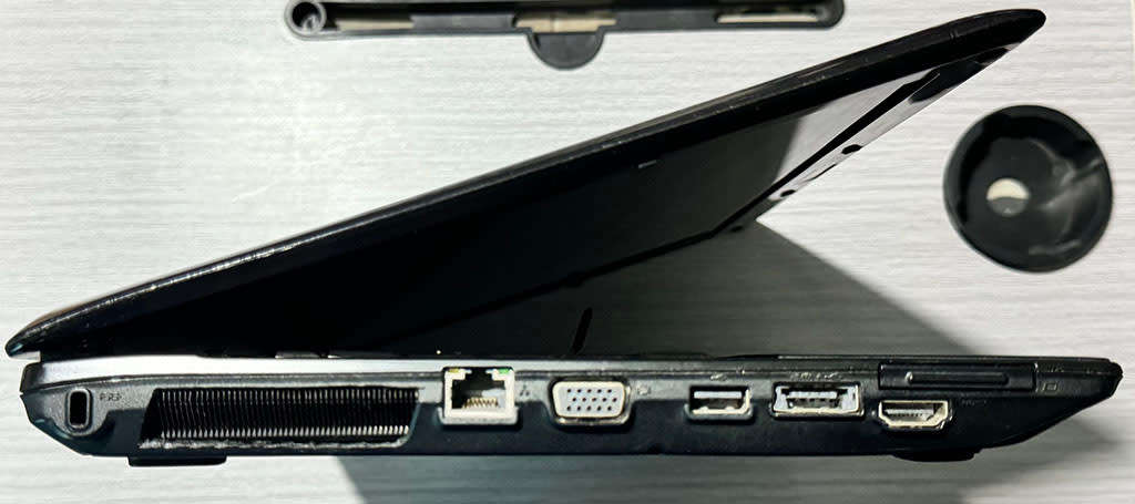 **Price drop from R750 to R500** LENOVO G560, Core i3, NVIDIA GPU, 3GB RAM - ***SPARES or REPAIR***