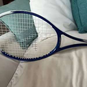 Second-hand tennis racket