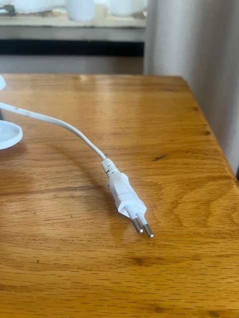 Used SAFEWAY desktop clip fin with small stand