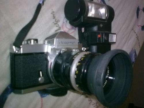 Nikon Nikkormat 35mm Camera PLUS Agfa Flash