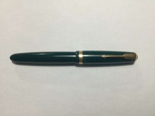 Vintage Duofold Parker fountain pen.