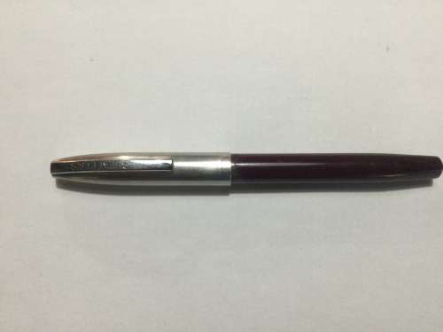 Vintage Sheaffer deluxe fountain pen.
