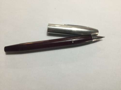 Vintage Sheaffer deluxe fountain pen.