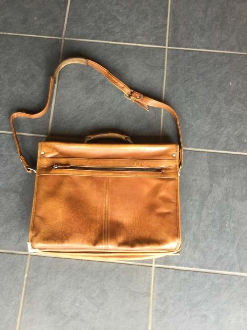 Stunning pure leather briefcase