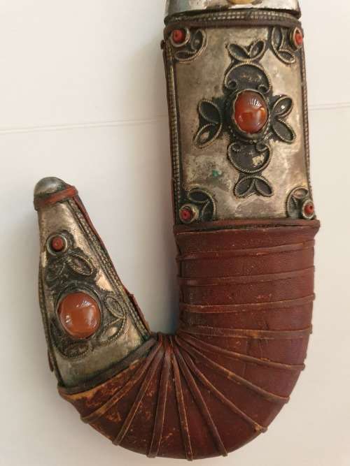 Hand-crafted Abyssinian tribesman`s knife with sheath
