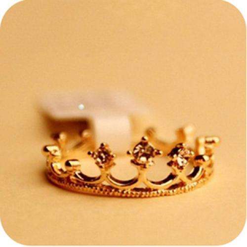 Crown ring with cubic zircons in GP