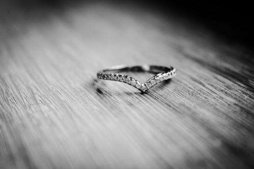 Stunning Silver plated AAA cubic zircon V design ring.