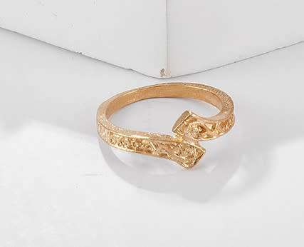 Aztec design cross over ring 9ct gold plated