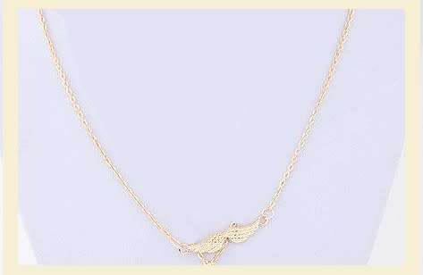 Stunning Gold plated angel wing pendant and chain