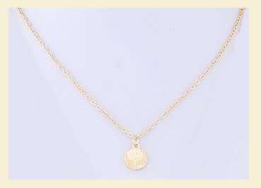 Stunning Gold plated Tree of life pendant and chain