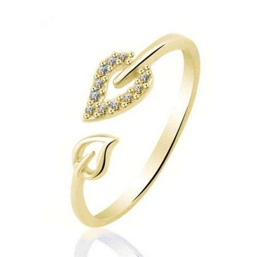 Stunning Gold plated leaf ring with AAA CZ