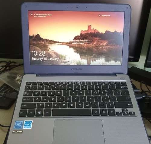 ASUS W202N | 8TH GEN INTEL CELERON CPU N3350 | 4GB RAM | 64GB eMMC | 11.6 LED | WIN10 HOME