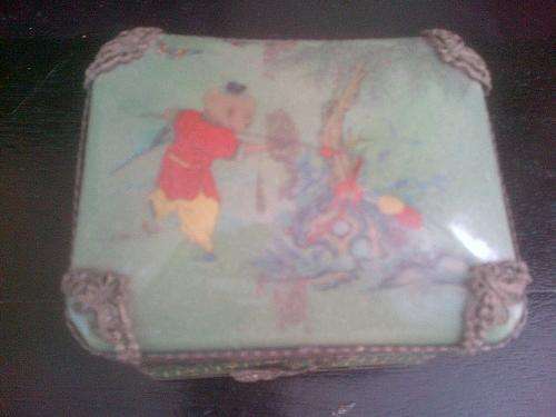 Absolutely beautiful large tibetan trinket holder