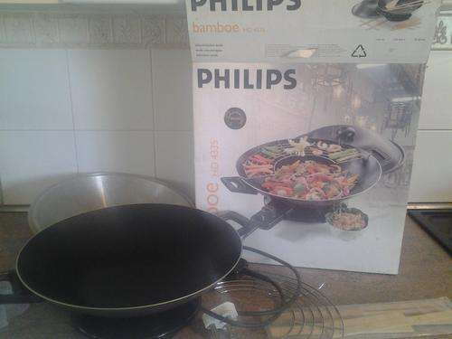 Almost new Phillips electric wok