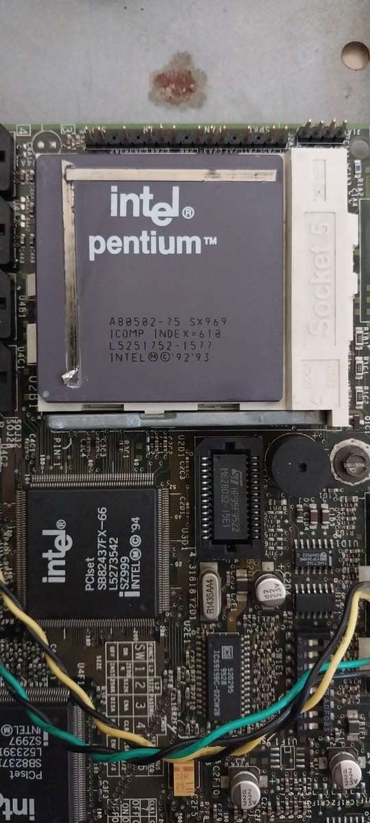 IBM Personal Computer 330-P75