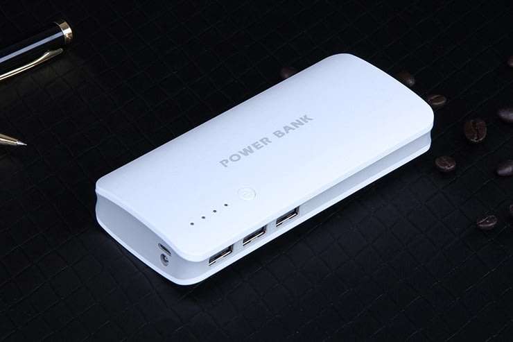 Universal 20 000mAh Power Bank Fast Charge.Assorted Colors