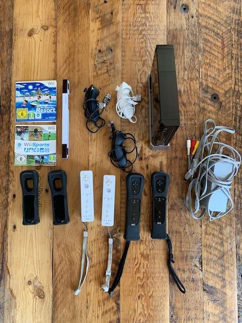 Wii Console, accessories and games