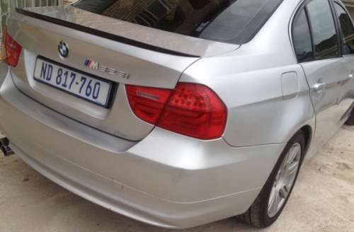 BMW 323i FULL HSE WITH SUNROOF