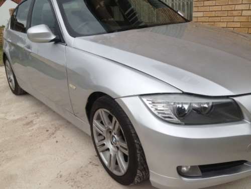 BMW 323i FULL HSE WITH SUNROOF