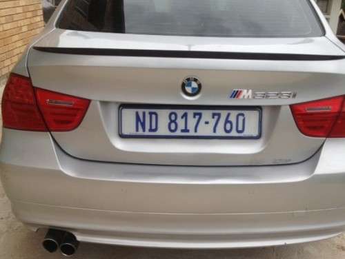 BMW 323i FULL HSE WITH SUNROOF