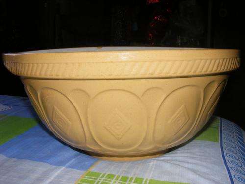 The gripstand mixing bowl.  made in England - read stamp on photo