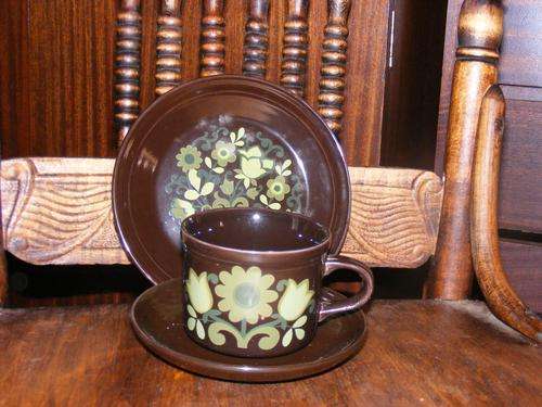 LOVELEY CUP AN SAUCER WITH CAKE PLATE SET OF 8 EACH(24 PCS)