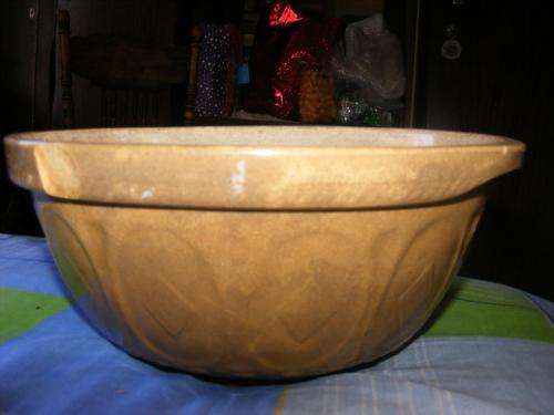 SAND COLOUR MIXING BOWL
