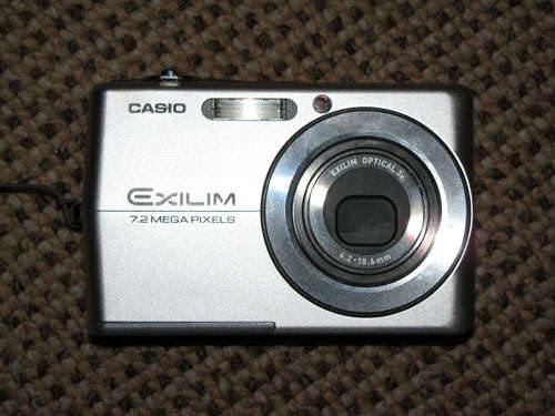 Casio Exilim 7.2MP Camera - Spares or Repairs