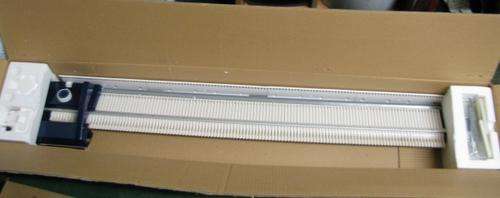 NINA S9 CHUNKY KNITTER (KNITTING MACHINE)