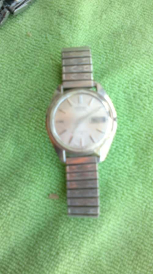 JOBLOT VINTAGE HORLOSIES,KORT AANDAG