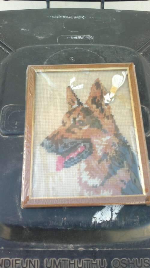 STUNNING VINTAGE FRAMED TAPESTRY PIECE