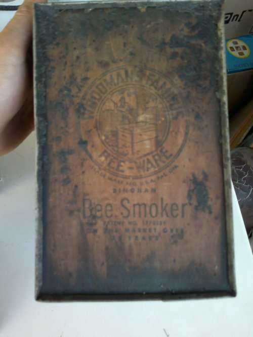 OLD BEE SMOKER IN GOOD CONDITION