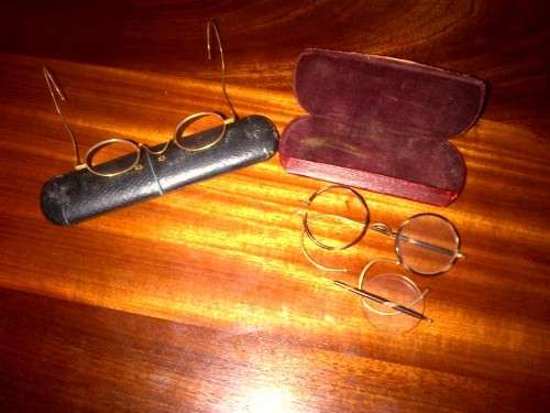 Vintage reading glasses with cases