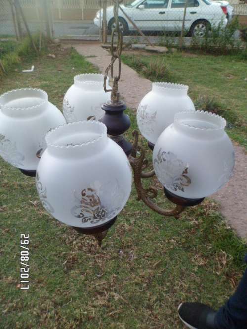 CHANDELIER THAT BELONGED TO THE WHALES&MARINE MUSEUM IN PAROW SELF COLLECT IN ROBERTSON.NO BOXING