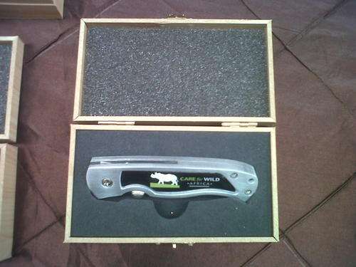 STUNNING POCKET KNIVES,FUND IS FOR CARE OF WILD AFRICA RHINO FUND.