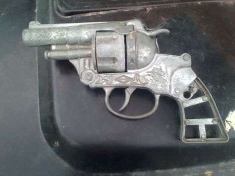 Vintage Gonzalez made in Spain cap toy gun working Needs new handle