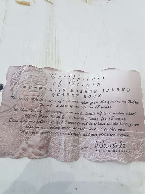 ROBBEN ISLAND QUARRY ROCK WITH CERTIFICATE OF ORIGIN SIGNED MANDELA(RARE ITEM IN ORIGINAL BOX)