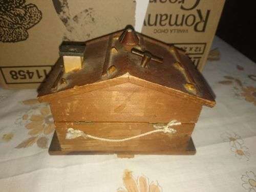 Cute musical house, working