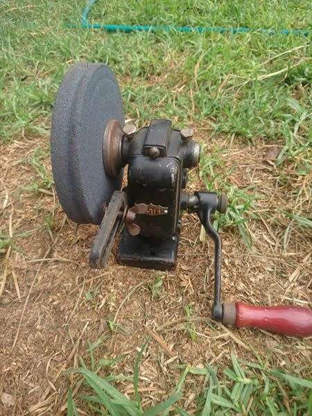Vintage Westex hand crank grinder. Nice condition