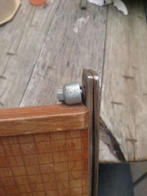 Guillotine paper cutter