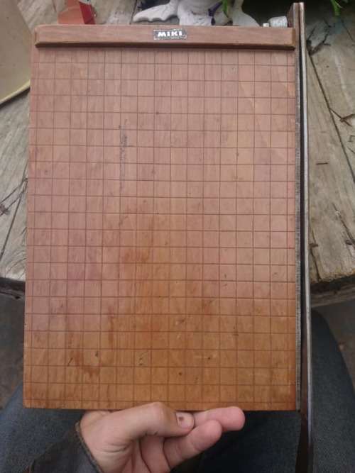 Guillotine paper cutter