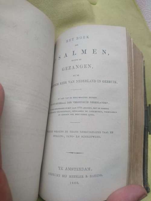 BIJBEL: STATEN GENERAAL CIRCA 1860 ( 15 X 10 X 6 CM ) INCLUDES THE GEZANGEN