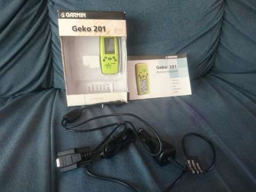 GARMIN Geko 201 Waterproof GPS Personal Navigator (WAAS-Enabled / Handheld).