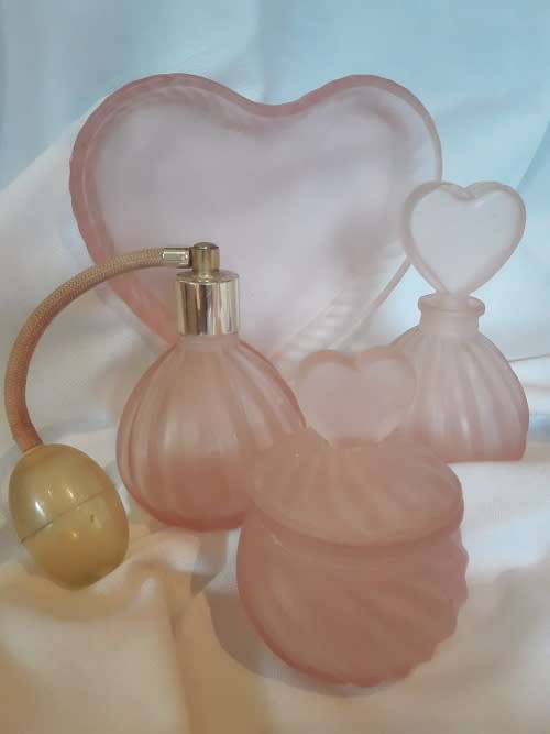 Pretty Pink glass Dressing table set*