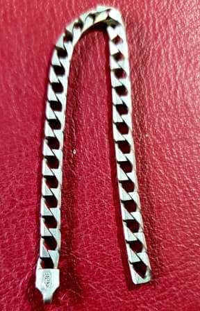 .925 SILVER CHAIN. 12 CM LONG. 3.2 GRAMS